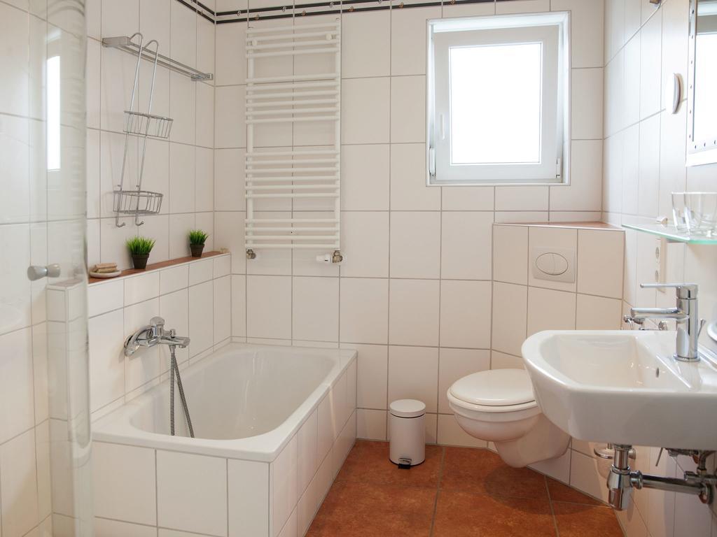 Peaceful Holiday Home In Rascheid Near Forest Geisfeld  ภายนอก รูปภาพ