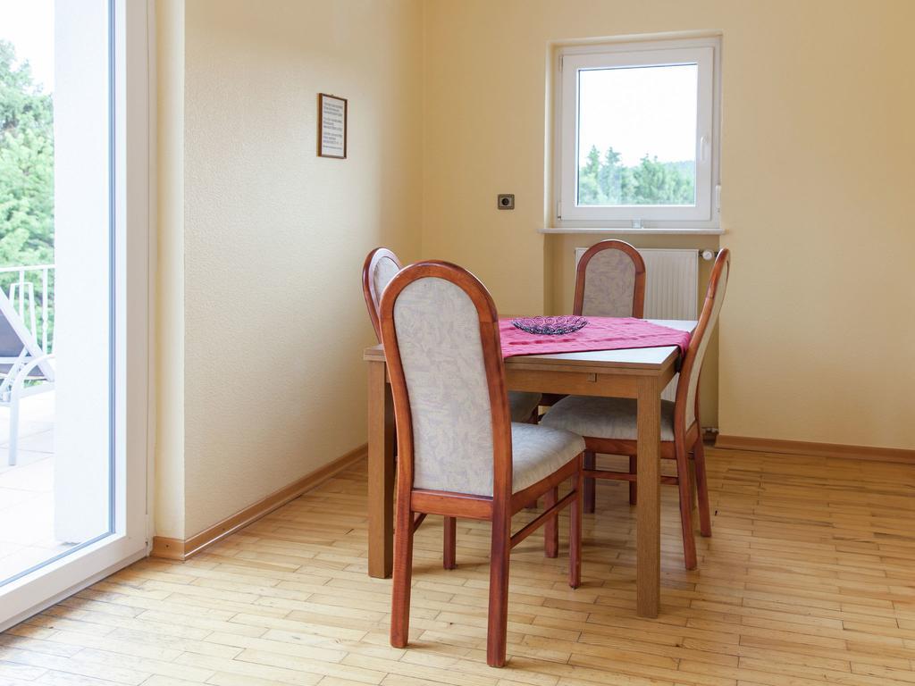 Peaceful Holiday Home In Rascheid Near Forest Geisfeld  ภายนอก รูปภาพ